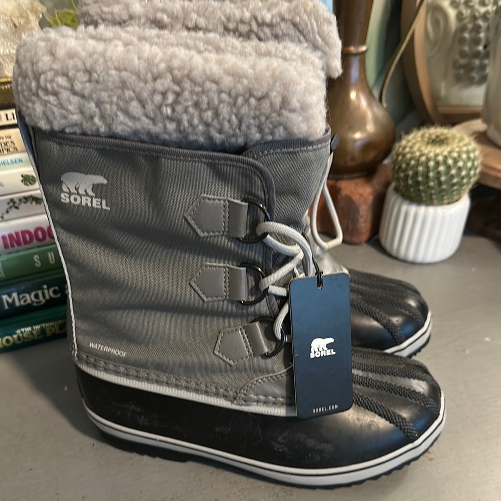 Sorel Gray and Black Waterproof Boots